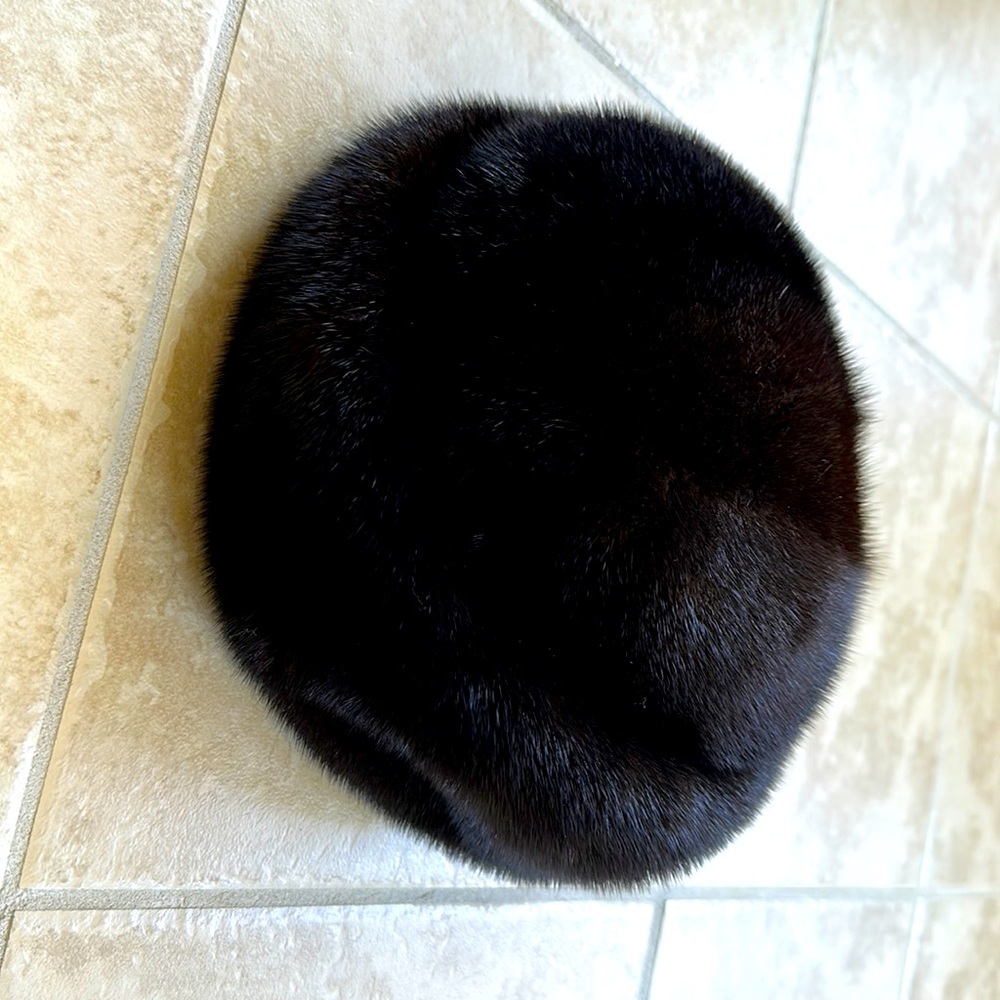 Mink fur pill box style hat